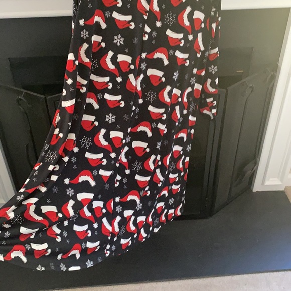 Santa Hat Dress - Picture 3 of 5